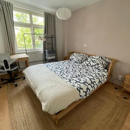 Cozy Design - Rent Together - Sleep Separately